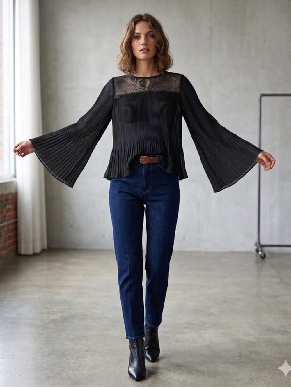 Zara Combined Black Lace Pleated Sheer Round Neck Bell Sleeve Blouse M